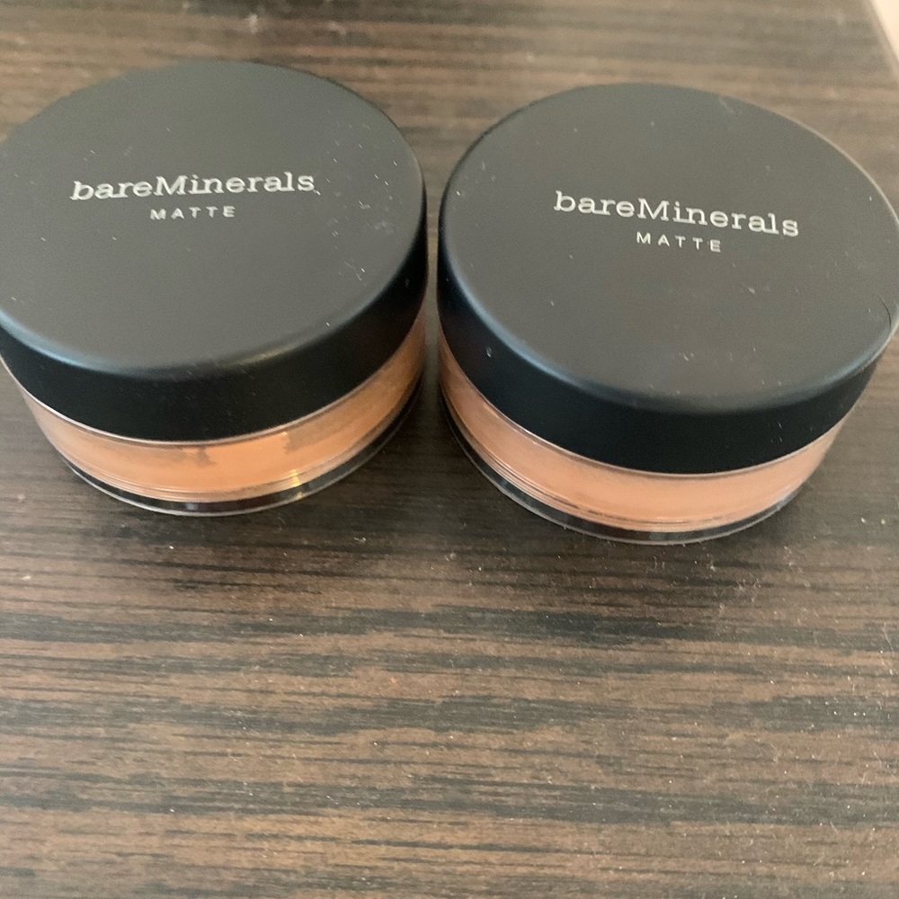BareMinerals Matte Foundation- medium dark- N40